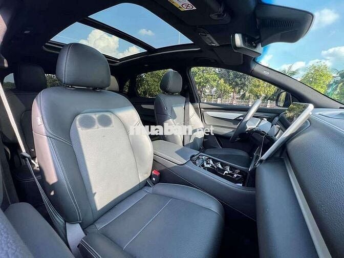 CHÍNH CHỦ cần bán VF8 Plus Trắng nt đen 12/2022