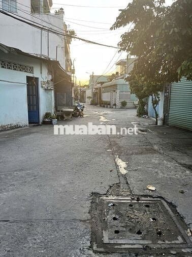 Bán gấp căn nhà 55m2 Bà Điểm SHR chỉ nhỉnh 3 tỷ đường xe tải rộng 6m.