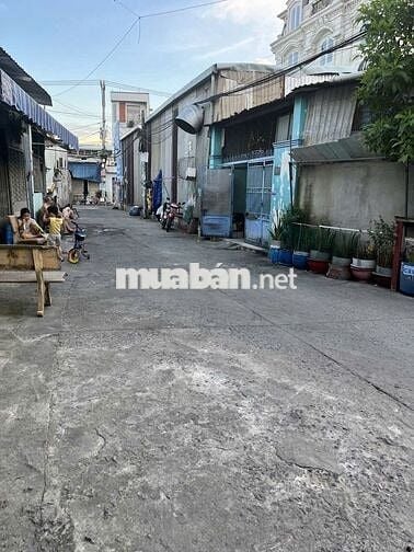 Bán gấp căn nhà 55m2 Bà Điểm SHR chỉ nhỉnh 3 tỷ đường xe tải rộng 6m.