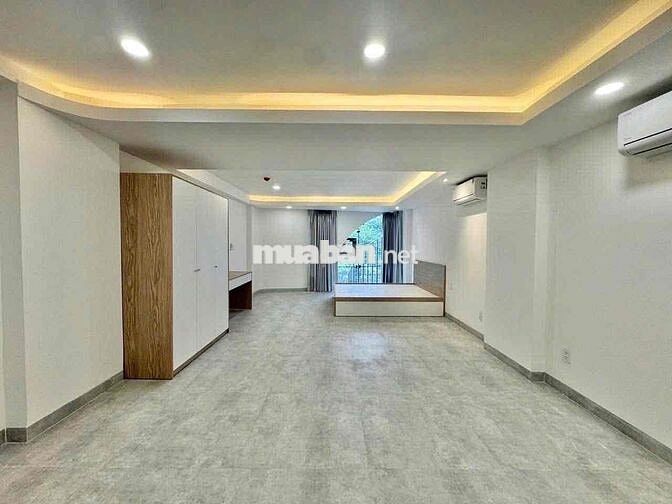 Nhà mới siêu rộng ban công , có thể tách ra làm 1PN