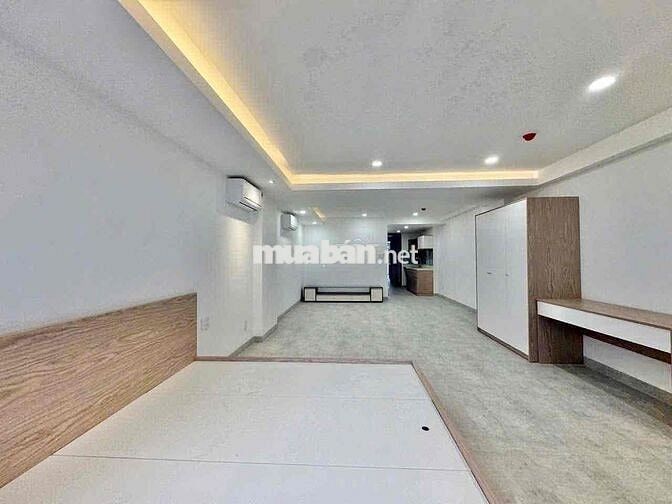 Nhà mới siêu rộng ban công , có thể tách ra làm 1PN