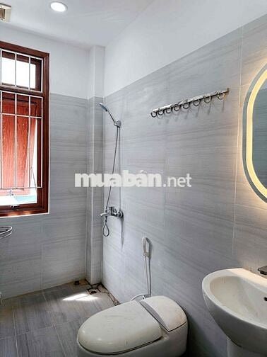 phòng 36m2, mới 100% , đủ nội thất ở kế Cityland