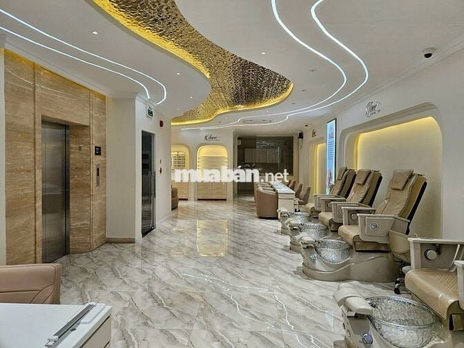 Tòa nhà 1 hầm 9 tầng MTKD Âu Cơ hđ thuê 3,4 tỷ/năm GIÁ GIẢM CÒN 85 TỶ