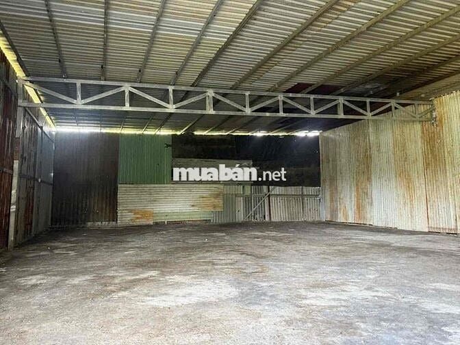 cho thuê 900mv có 200mv kho NB - Hóc Môn. Giá: 12tr/th