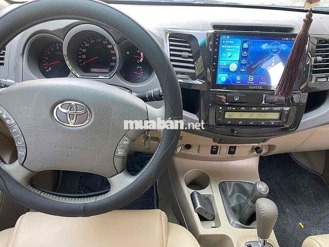 Toyota Fortuner 2010 2.7V 4x4 AT - 139000 km