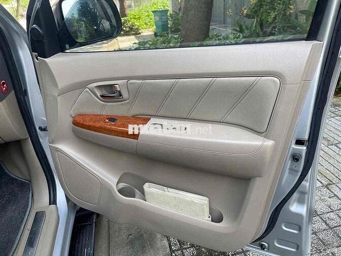 Toyota Fortuner 2010 2.7V 4x4 AT - 139000 km