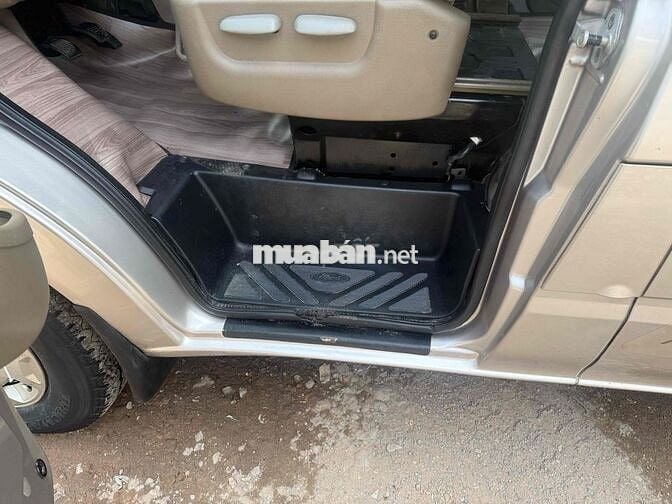 Ford Transit 2013 tải VAN 940kg chạy được giờ cấm