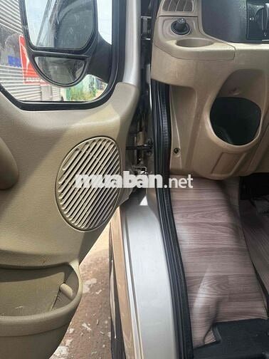 Ford Transit 2013 tải VAN 940kg chạy được giờ cấm