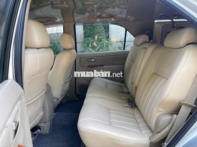 Toyota Fortuner 2010 2.7V 4x4 AT - 139000 km