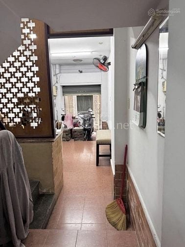 Chủ nhà cần tiền gấp bán lỗ nhà Hai Bà Trưng 4 tầng, giá 5,5 tỷ