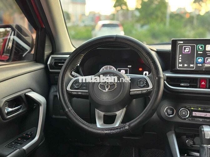 Toyota Raize 1.0 CVT sản xuất 2022 nhập khẩu