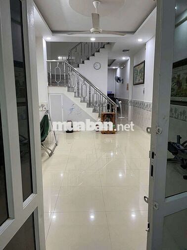 NHÀ 1TRỆT 2LẦU 4X16M 3PN 3WC SẴN 3 MÁY LẠNH ĐƯỜNG 38 GẦN CHỢ HIỆP BÌNH