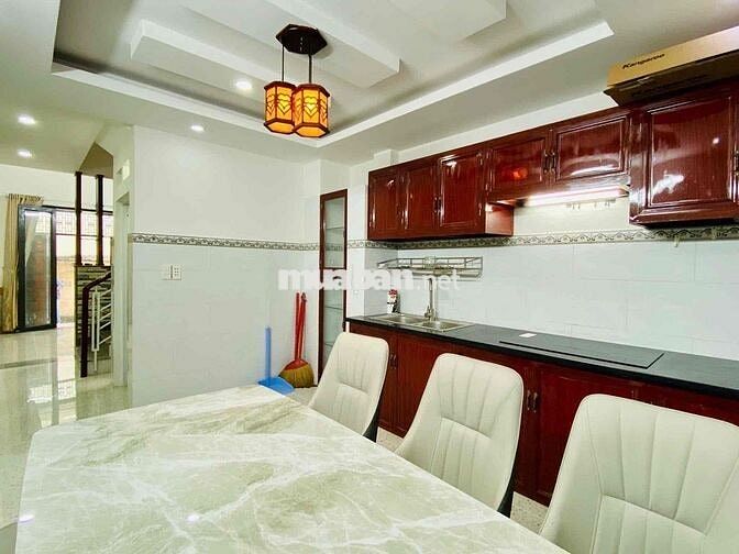 bán nhà ,chỉ 5,680 tỷ nhà có 5 phòng ngủ,Lê Đức Thọ,quận Gò Vấp