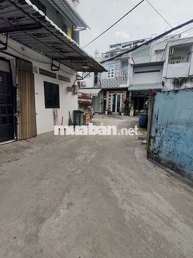 BÁN NHÀ LÊ VĂN KHƯƠNG QUẬN 12 NGAY CHỢ THIẾC HẺM XE HƠI NHÀ MỚI 4 TỶ