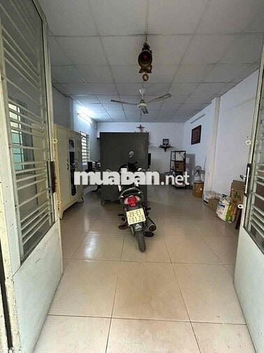 Chính chủ bán nhà hẻm xe hơi ngay Chợ Phạm văn hai , 44m2 đất