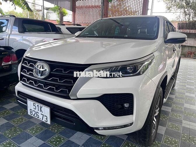 Toyota Fortuner 2022 2.4 4x2 MT - 70000 km