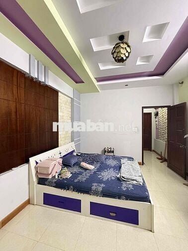 NHÀ ĐẸP GẦN CÔNG VIÊN LÀNG HOA – 68M2 - 3 TẦNG BTCT – 4PN - Ô TÔ NGỦ T