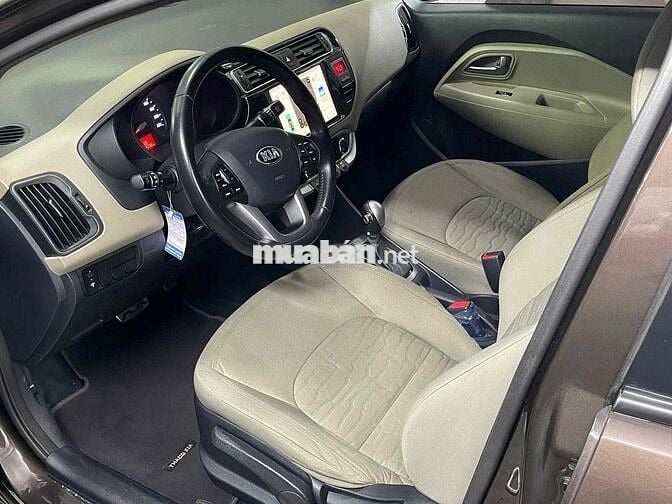 Kia Rio 2015 1.4 AT Sedan - 80000 km
