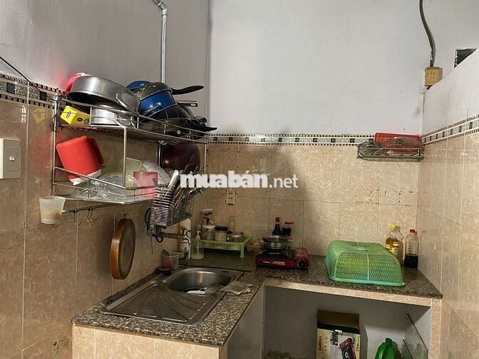 Trống 1 phòng 2tr3 trong nhà nguyên căn tại Lê Quang Định, Bình Thạnh