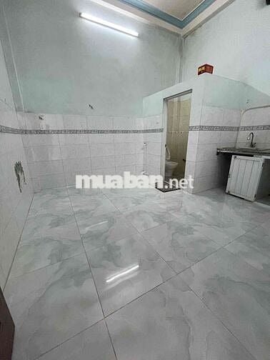 Phòng cho Thuê có máy lạnh, đông hưng thuận 17