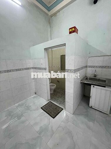 Phòng cho Thuê có máy lạnh, đông hưng thuận 17