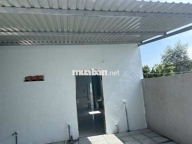 Nhạc 150 met, 3 phòng, 1 bếp, sân trước sau, đậu ô tô