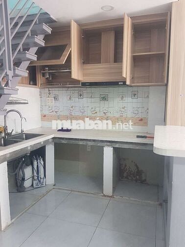 Cho thuê nhà dt 4×20, có 3pn,3wc. Mặt tiền đường, khu đông dân cư