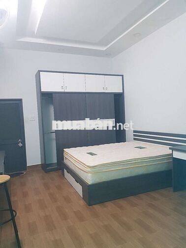 Cho thuê nhà dt 4×20, có 3pn,3wc. Mặt tiền đường, khu đông dân cư