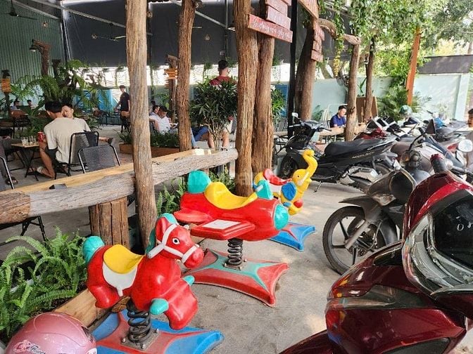 SANG LẠI QUÁN CAFE ĐANG KINH DOANH