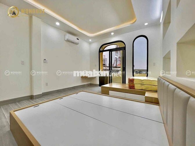 CĂN HỘ CAO CẤP BAN CÔNG/CỬA SỔ FULL NỘI THẤT - NHÀ ĐẸP - NGAY GA T3