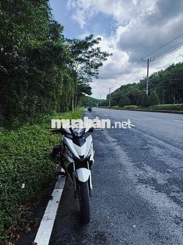 Cần bán xe win v1 máy êm zin