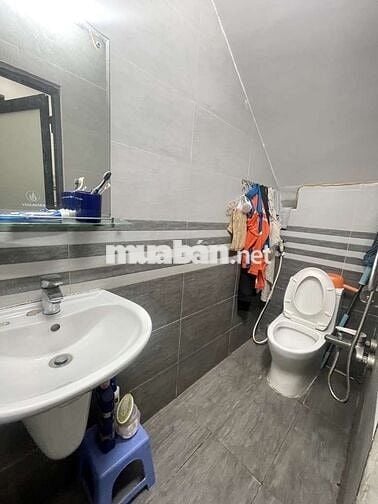 BÁN NHÀ CHDV Q12 - 4 TẦNG ĐẸP LUNG LINH - DT KHỦNG - GIÁ CỰC TỐT