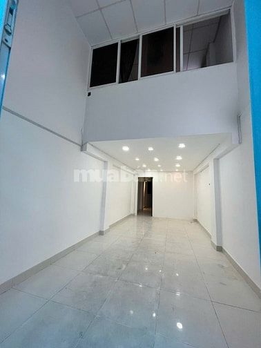 Cần bán nhà hẻm Cao Thắng, vị trí trung tâm quận 3