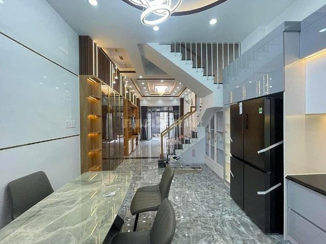 CHỦ KẸT TIỀN BÁN GẤP NHÀ ĐƯỜNG CAO THẮNG 2 TẦNG, SHR, GIÁ CHỈ 5 TYXX