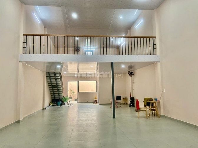 BÁN NHÀ MẶT TIỀN QUANG TRUNG THỊ TRẤN HÓC MÔN 2 LẦU 168M2 giá 100TR/m