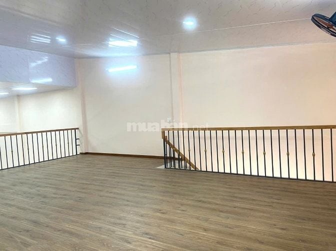 BÁN NHÀ MẶT TIỀN QUANG TRUNG THỊ TRẤN HÓC MÔN 2 LẦU 168M2 giá 100TR/m