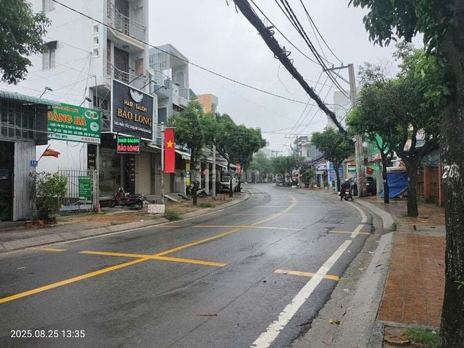 BÁN NHÀ MẶT TIỀN QUANG TRUNG THỊ TRẤN HÓC MÔN 2 LẦU 168M2 giá 100TR/m