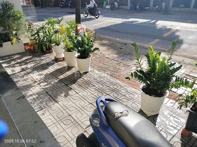 BÁN NHÀ MẶT TIỀN QUANG TRUNG THỊ TRẤN HÓC MÔN 2 LẦU 168M2 giá 100TR/m