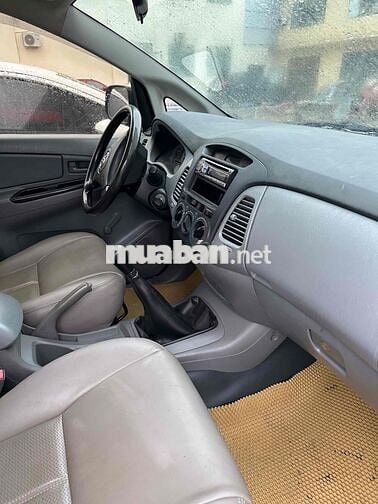 Toyota Innova 2007 J - 11112