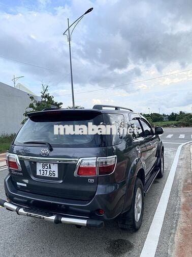 Toyota Fortuner 2009 2.5G - 145000 km
