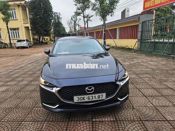 Mazda 3 2023 1.5L Luxury - 8000 km