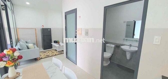 CHO THUÊ CĂN 2 PHÒNG NGỦ, BAN CÔNG GẦN BỆNH VIỆN TÂM ANH, SÂN BAY