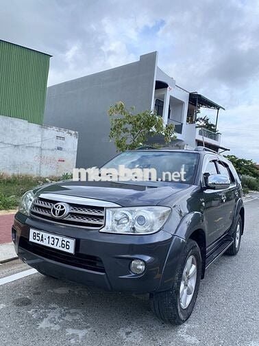 Toyota Fortuner 2009 2.5G - 145000 km