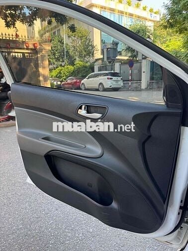 Kia Soluto 2021 1.4 AT siêu hợp lý trong tầm giá