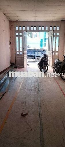 Nhà mặt tiền, gác lửng, 2pn, 1 wc