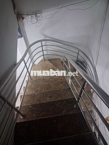 Cho thuê nhà hẽm 6m thông ở phan huy ích p15 tb