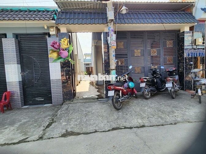 CHÍNH CHỦ ĐANG KẸT TIỀN BÁN GẤP NHÀ C4 128M2 LÊ LỢI TÂN HIỆP HÓC MÔN