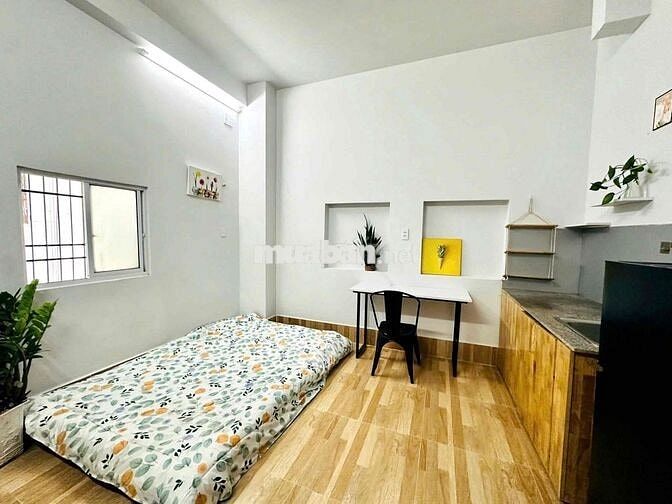 PHÒNG ĐẦY ĐỦ NỘI THẤT, THANG MÁY, BẢO VỆ NGAY NGÃ TƯ PHÚ NHUẬN