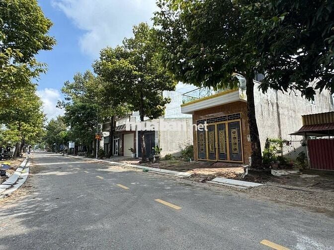 Ngộp Nặng Cần Bán Lô Góc Lý Thái Tổ Phú Mỹ 11 x 24 Rất Đẹp.