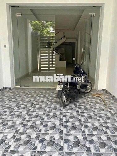 cho Thue nha 1t2l p hoá an d xe hơi rộng rãi 3 p ngủ khu vực an ninh